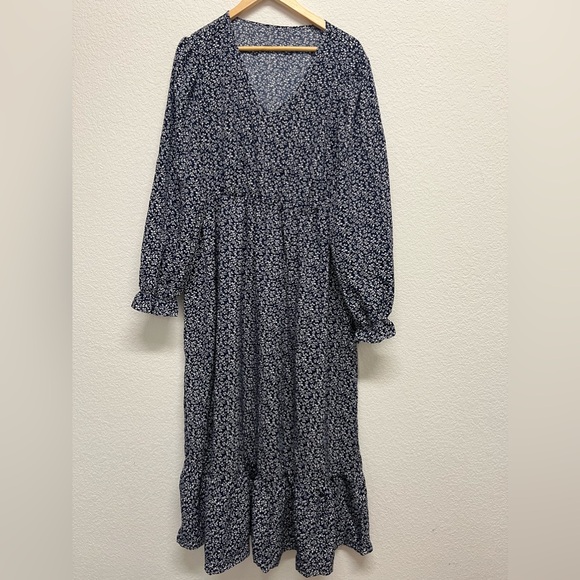 *NWOT Navy Plus Size Maxi Dress Long Sleeve V Neck Lightweight 2X - Picture 5 of 6